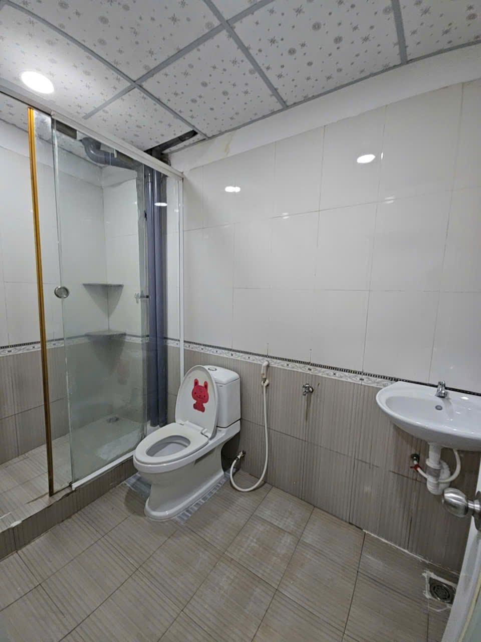 Sát mặt tiền  Trung Tâm Q4 <br>NGANG 4.6 DÀI 12 <br>CÓ 5 TỶ - Ảnh 3