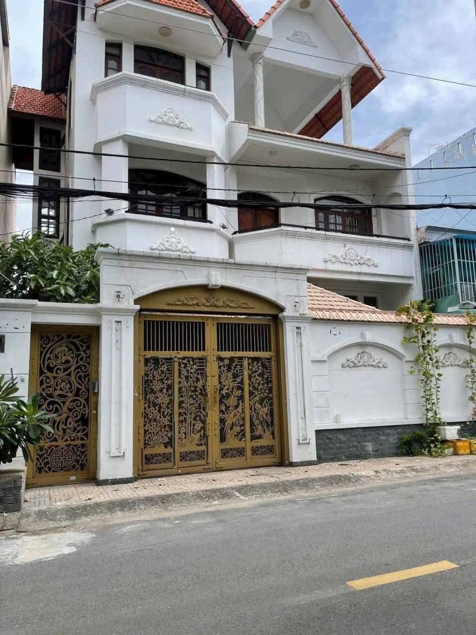 Bán nhà mặt tiền 3 tầng 12x20m giá 18 tỷ Đường Đông Hưng Thuận 17 - Ảnh chính