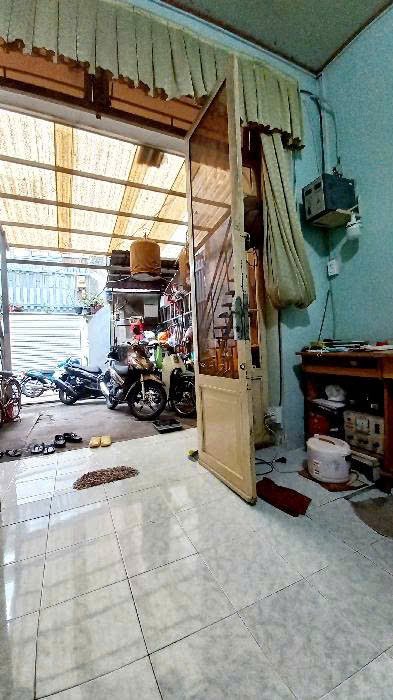 CÁCH MẶT TIỀN MAI VĂN VĨNH 2 CĂN NHÀ <br>NGANG 4 DÀI 15 <br>CÓ 99 TRIỆU M - Ảnh 2