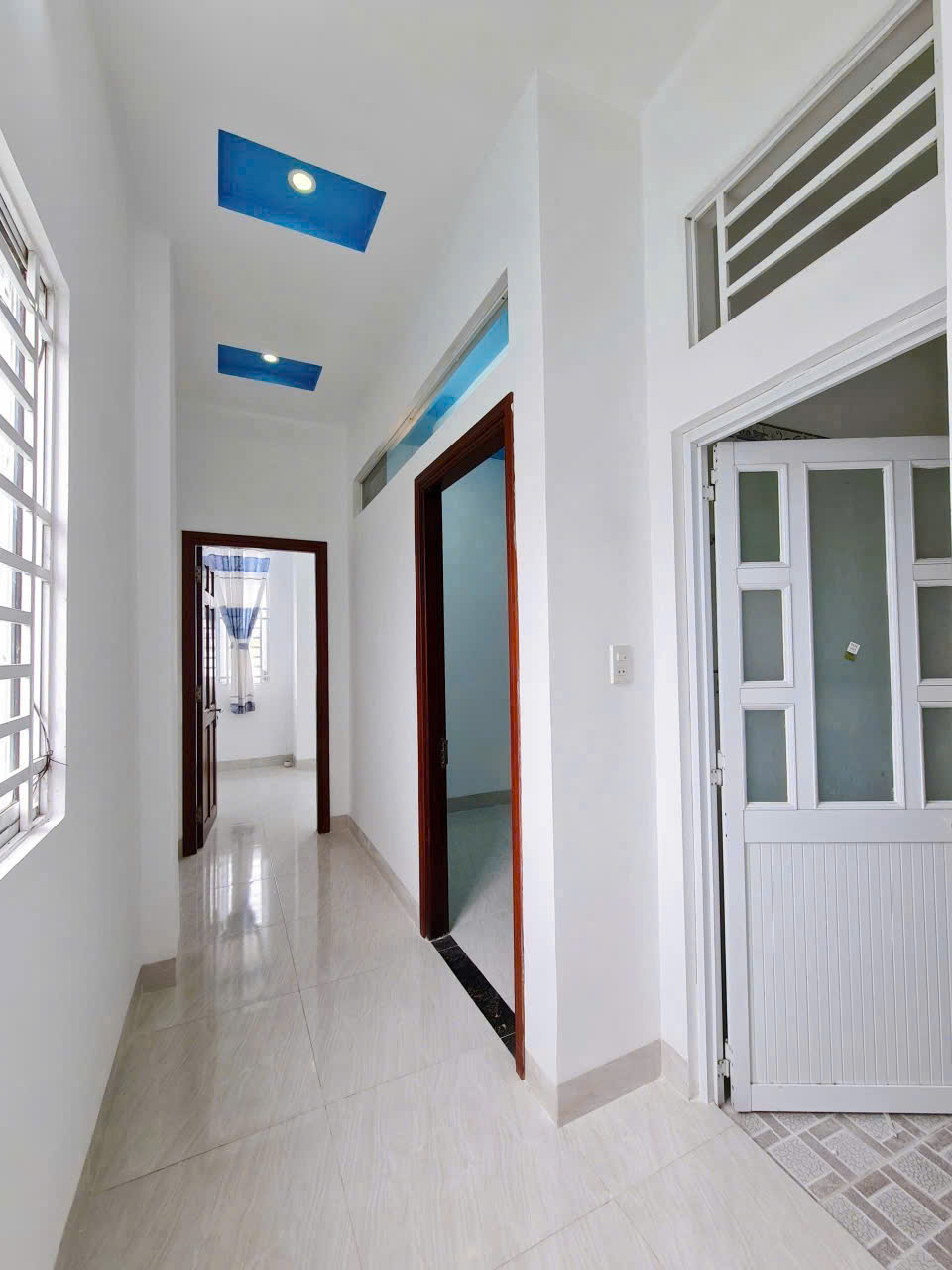 NHÀ MỚI ĐẸP - HOÀN CÔNG - NẰM KẾ ĐẠI HỌC CN - Ảnh 2