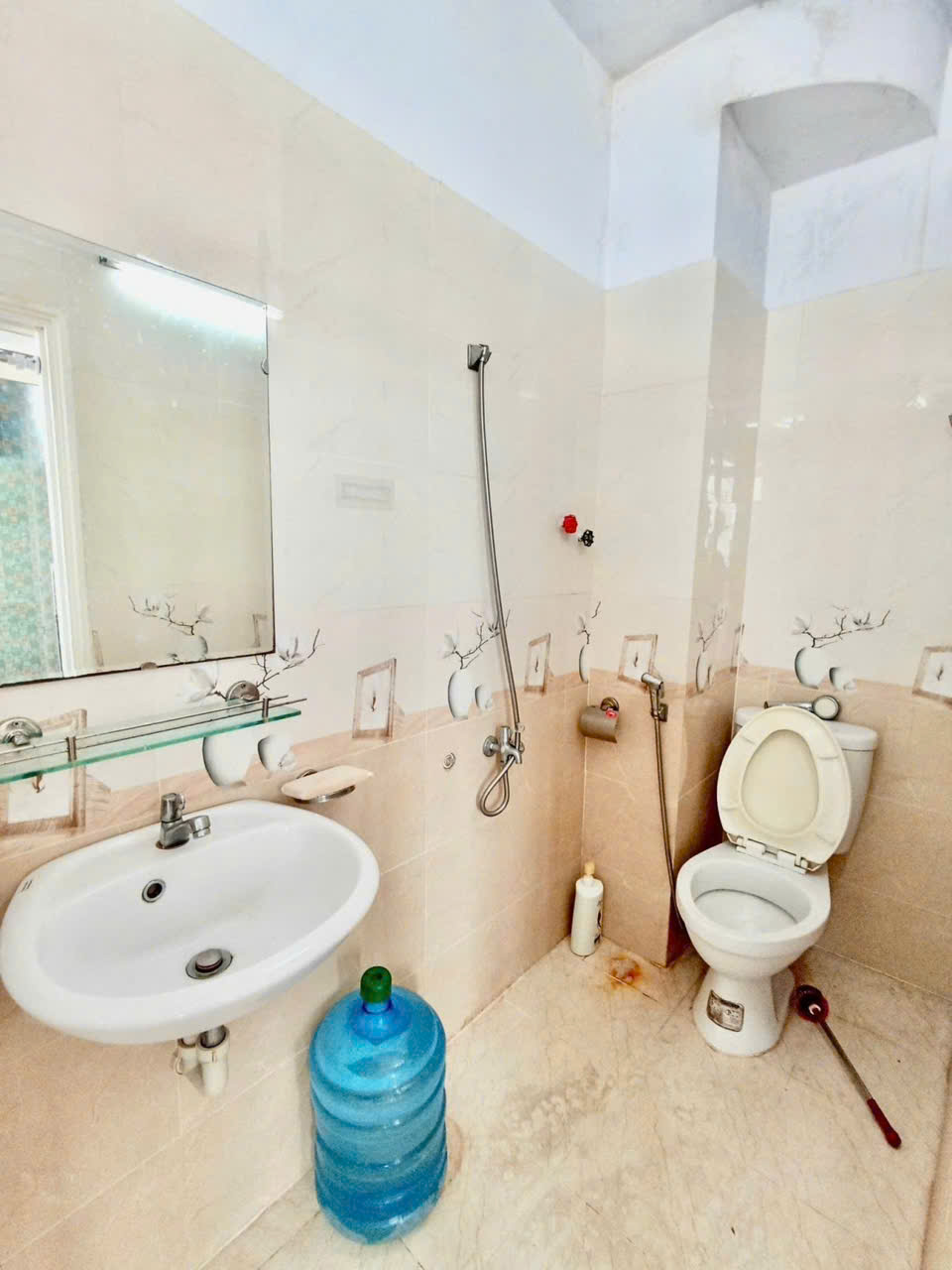 DOANH THU 50TR/TH - HOÀNG HOA THÁM - GIẢM 600TR - MT 8M - 8PN LỚN - NHÀ HOÀN CÔNG ĐỦ - CHÍNH CHỦ - - Ảnh 2