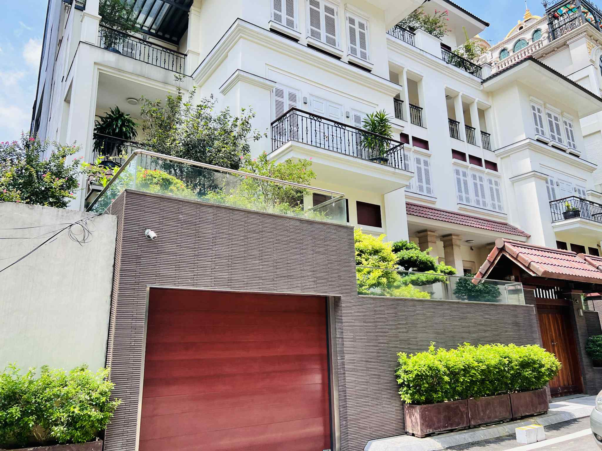CỰC PHẨM ĐẤT TÂY HỒ 210M² - MẶT TIỀN RỘNG, SỔ ĐỎ VUÔNG NỞ HẬU, VỊ TRÍ VÀNG VIEW HỒ TÂY - Ảnh 2