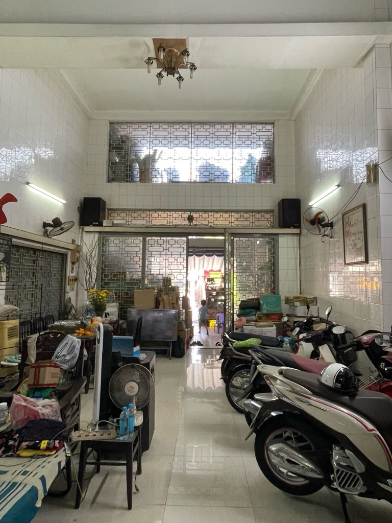 Mặt tiền kinh doanh Ba Đình, 6x23x6 tầng, xây CHDV hoặc Khách Sạn chỉ 18 tỷ 5 - Ảnh 1