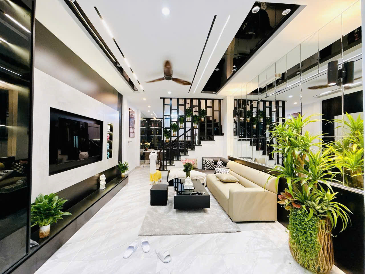 🔥 SIÊU PHẨM PHƯƠNG MAI, ĐỐNG ĐA – Ô TÔ ĐỖ CỬA - 50M 4 TẦNG – MẶT TRƯỚC 4.5M – CHỈ NHỈNH 10 TỶ - Ảnh 3