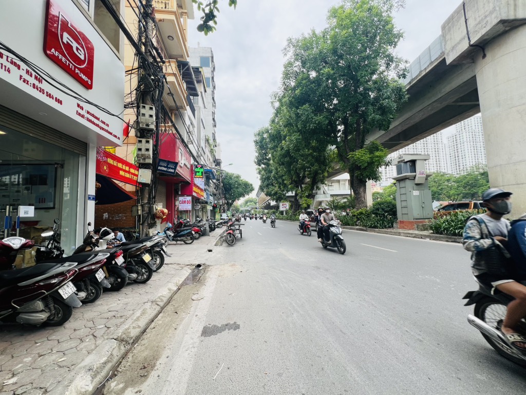 Đường Láng thế đất vàng 84m chỉ 16,5 tỷ, gần mặt đường, sổ chinhs chủ vuông vắn - Ảnh 2