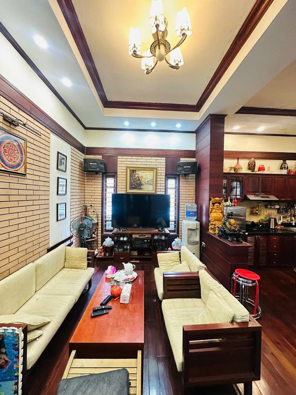 Nguyễn Trãi 72m 4 tầng chỉ 9,5 tỷ. nhà đẹp ở luôn - Ảnh 1