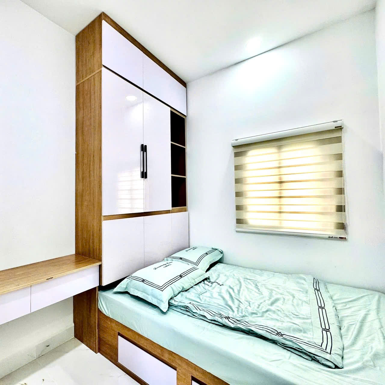 4Tỷ 680: Phường Tân Định Quận 1- Nở hậu 4.1m- Căn góc 2 Tầng 2 Phòng ngủ FULL nội thất. 0933910039 - Ảnh 3
