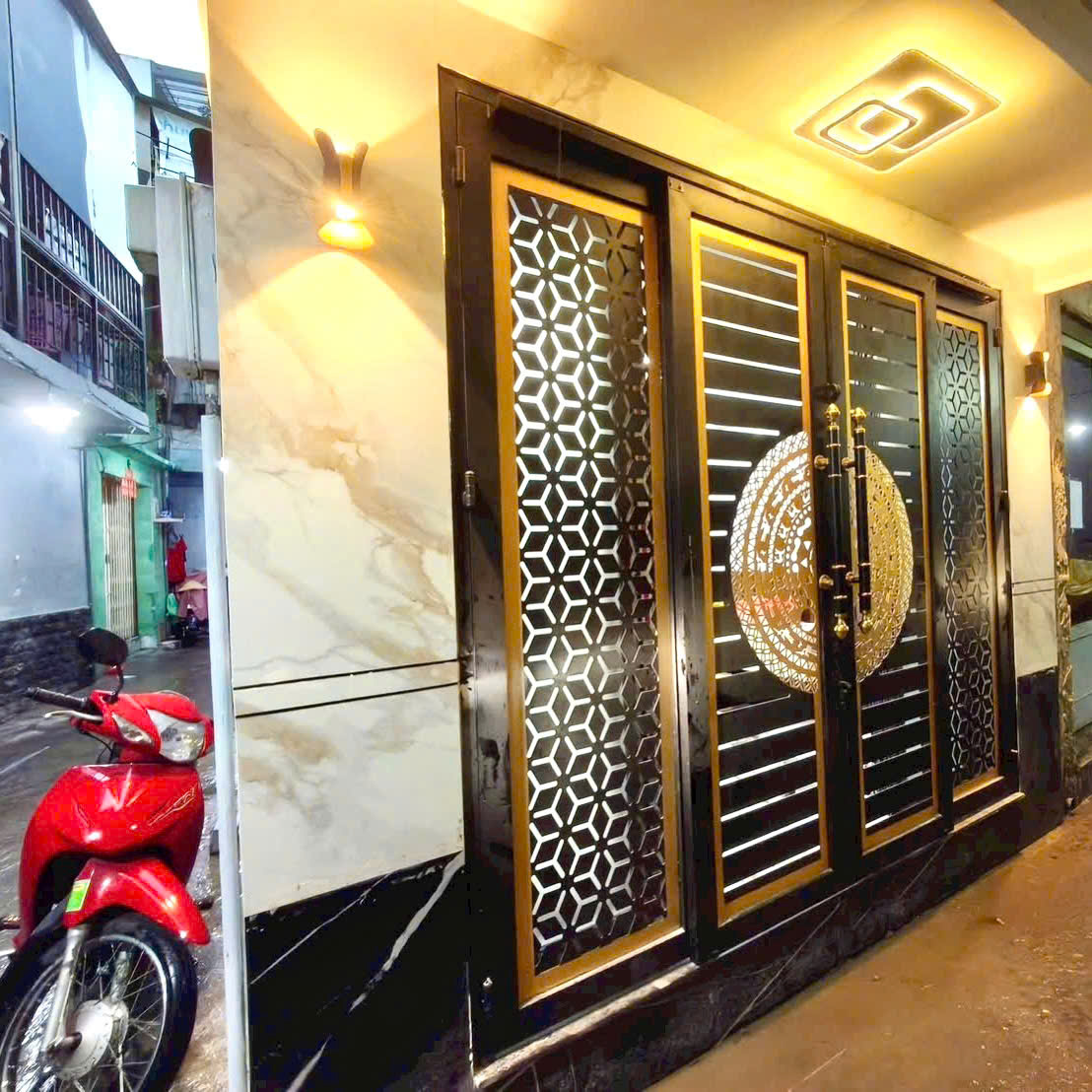 4 Tỷ nhỉnh: Cầu vượt 3/2 Quận 10 - Căn góc 2 view 3 Phòng ngủ 4 Tầng Full nội thất. VŨ 0933910039 - Ảnh chính