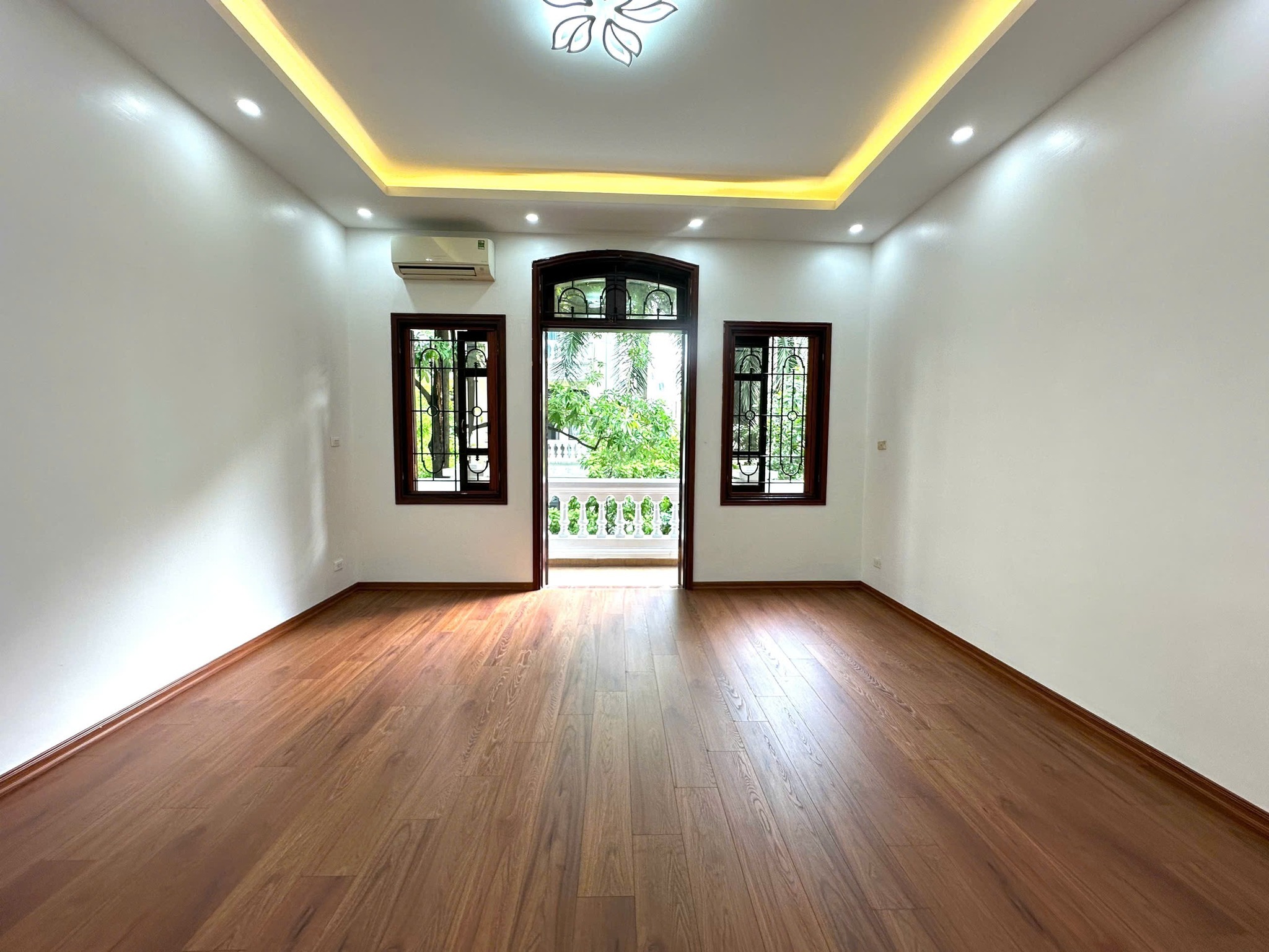 MẶT PHỐ, XUÂN QUỲNH, CẦU GIẤY-VỈA HÈ-KD-Ô TÔ: 70M X5T, MT 5M, GIÁ 37,3 TỶ. - Ảnh 1