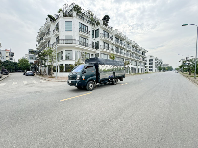 Cần bán 76,1m2 Shophouse Metropolitan - Nguyễn Mậu Tài. Hai mặt đường trước sau, view Quảng Trường - Ảnh 2