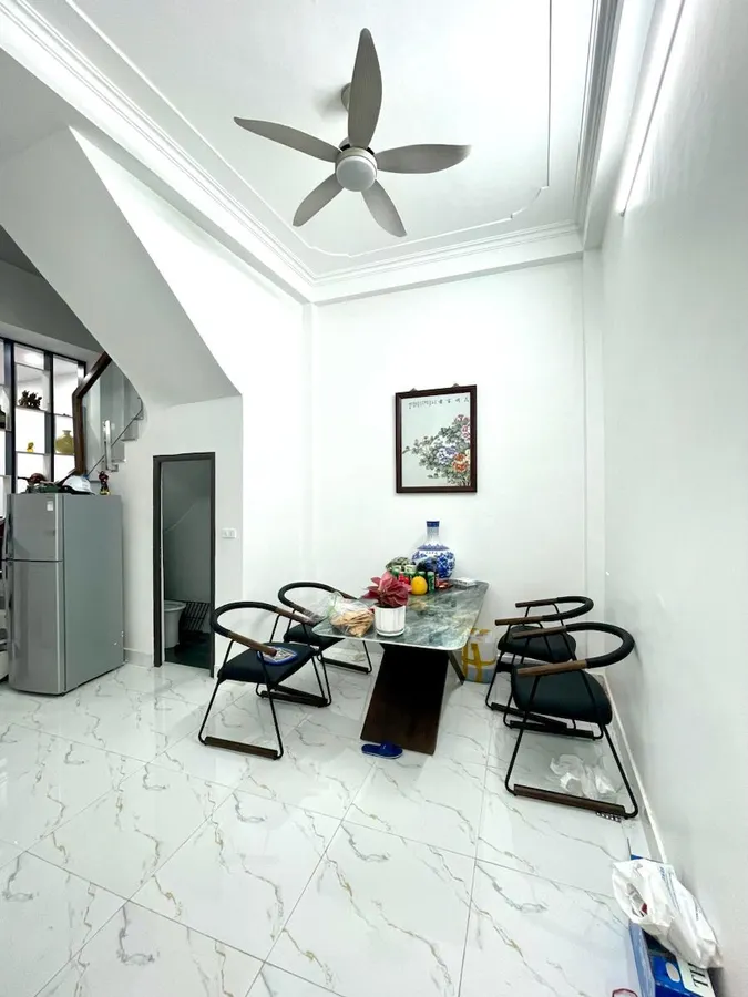 Nhà đẹp về ở ngay Đê La Thành, khu vực dân trí cao 40m giá cực tốt - Ảnh 7