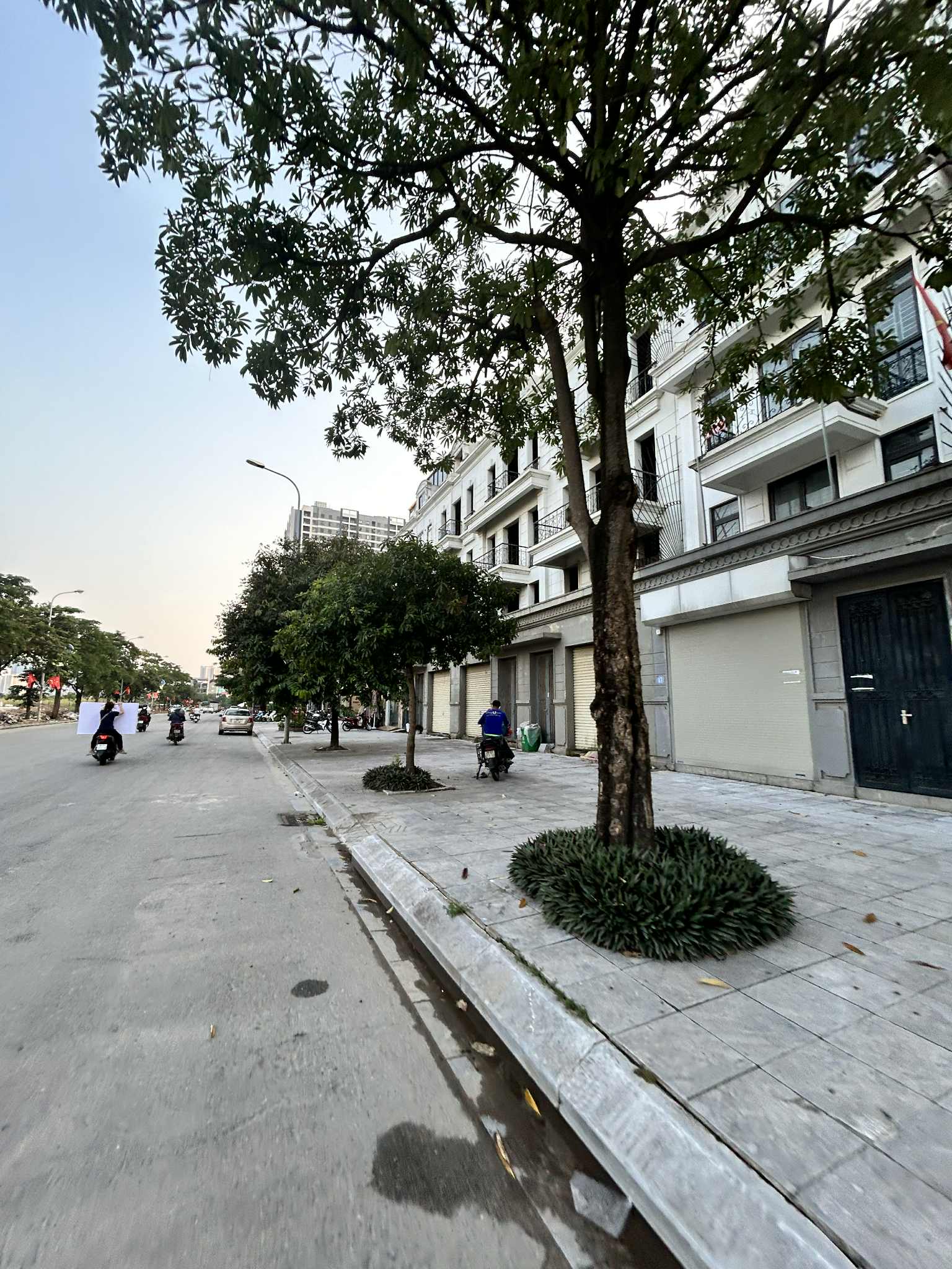Thanh Khoản gấp nhà phố nguyên căn 4 tầng 90m2 mtien 6m đường nhựa 11m gần hồ Gia Lâm - Ảnh 3
