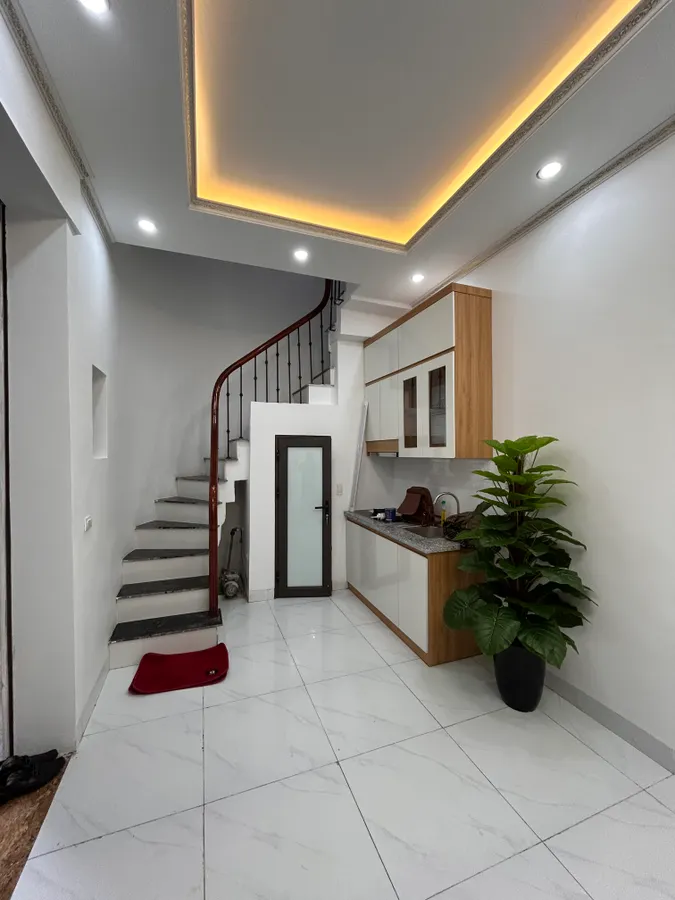 Bán nhà Văn Chương, lõi Đống Đa, Nhà đẹp ở ngay 28m 5 tầng nhỉnh 6 tỷ - Ảnh 2