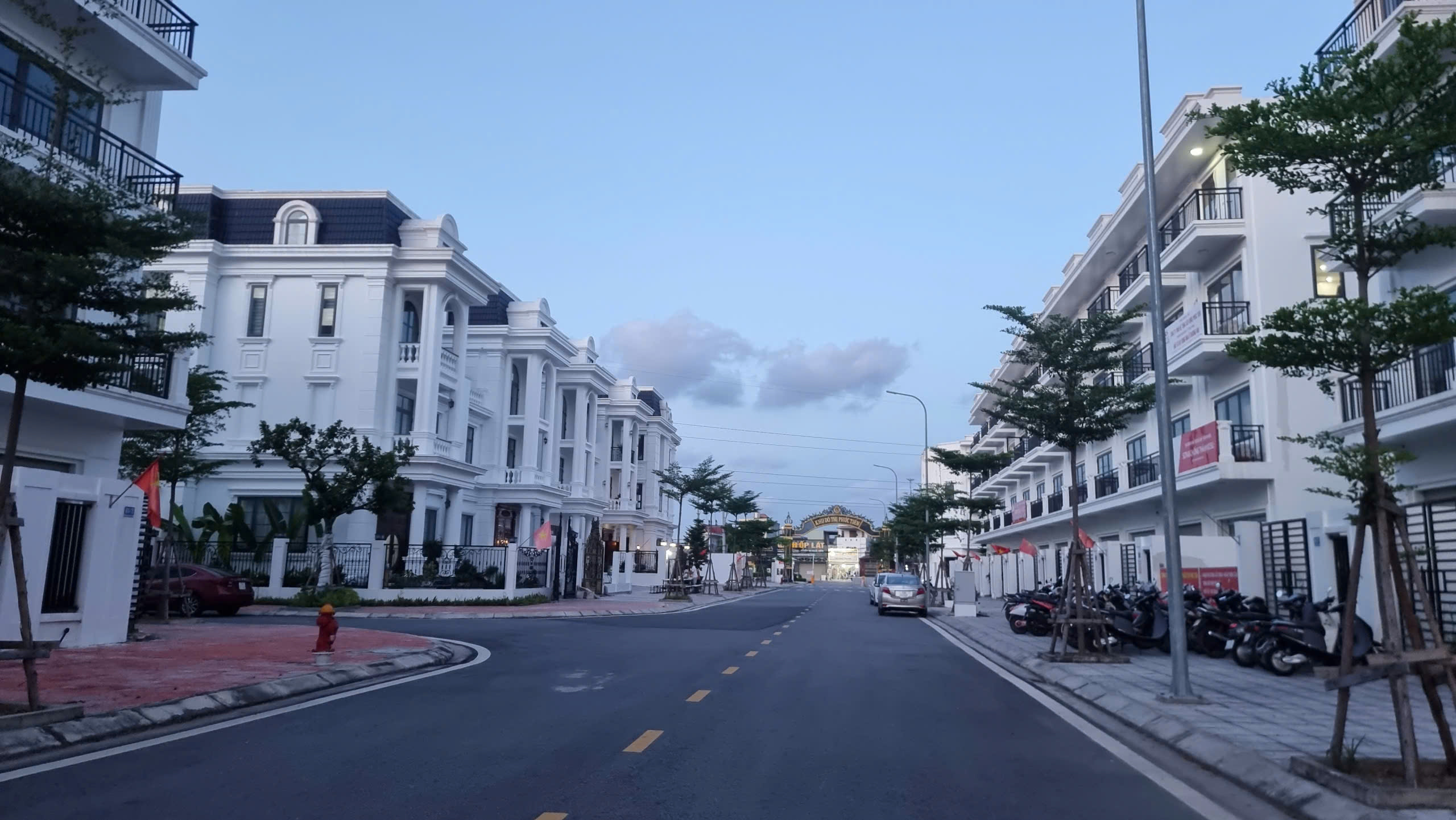 Cần bán 2 căn liền nhau shophouse trục chính KĐT Phúc Tiến, An Dương - Ảnh 1