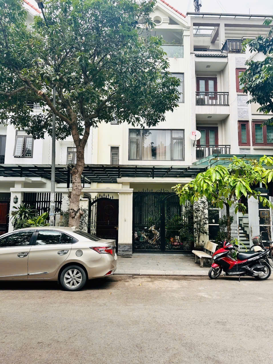 Bán Nhà vườn KĐT mới Việt Hưng – 120m² – MT 6m – 41 tỷ 🌿 - Ảnh chính