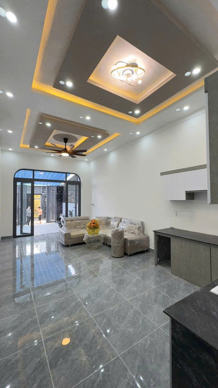 HOT! Nhà SR, sân oto, 3pn, đẹp lung linh gần chợ Thanh Hoá, chỉ 2 tỷ150 - Ảnh 2