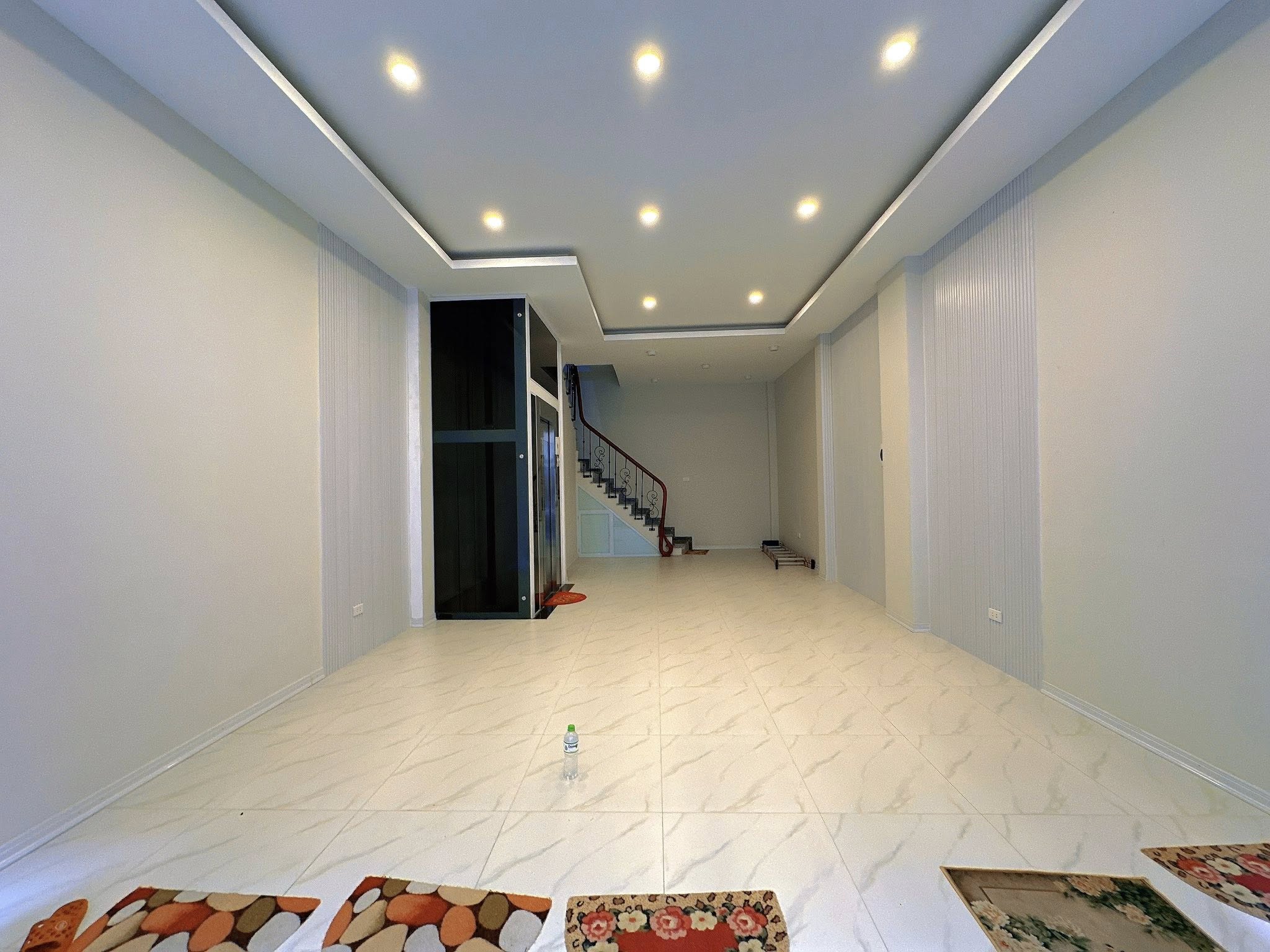 Bán nhà Ôtô đỗ cửa Phố Vương Thừa Vũ 45m/6T Thang máy, MT 4.8m 16.7 Tỷ, mới đẹp - Ảnh chính