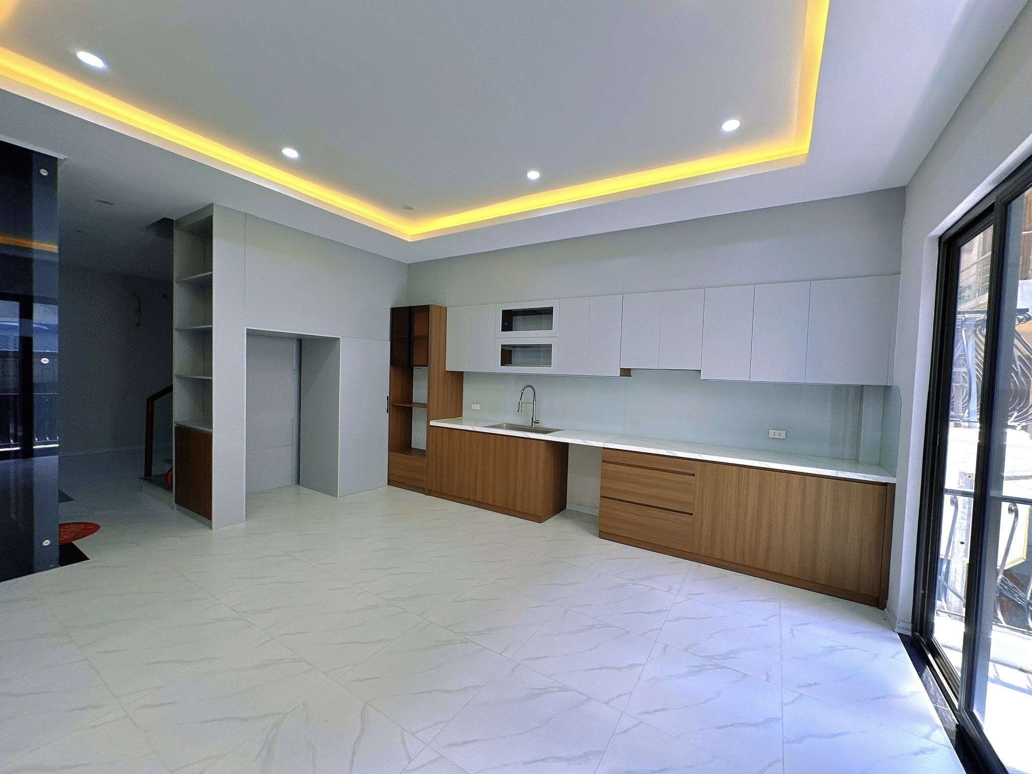 Bán nhà Ôtô đỗ cửa Phố Vương Thừa Vũ 45m/6T Thang máy, MT 4.8m 16.7 Tỷ, mới đẹp - Ảnh 1