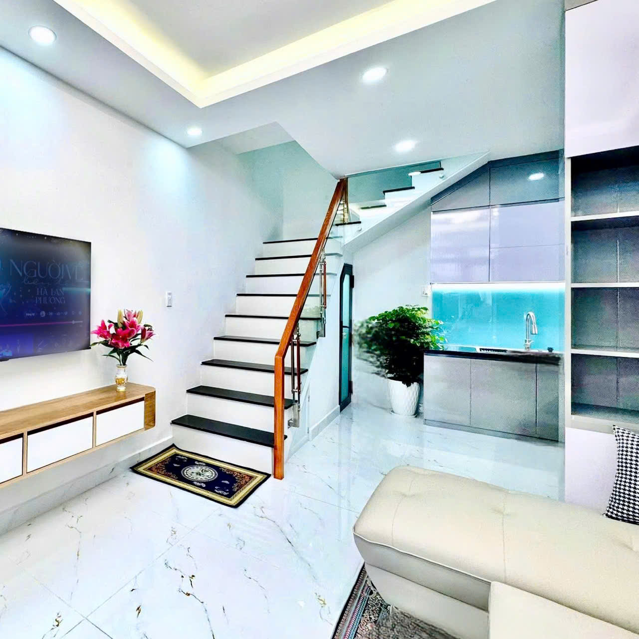 4Tỷ 680: Phường Tân Định Quận 1- Nở hậu 4.1m- Căn góc 2 Tầng 2 Phòng ngủ FULL nội thất. 0933910039 - Ảnh 2