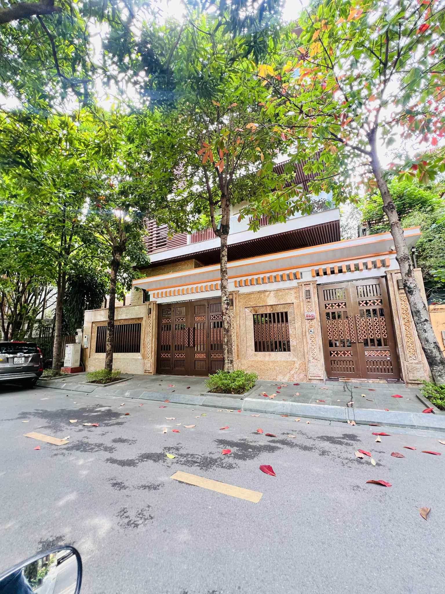 BIỆT THỰ VIP 200M² TRẦN KIM XUYẾN - KHU LÃO THÀNH CÁCH MẠNG - AN NINH ĐẲNG CẤP - HIẾM BÁN - Ảnh chính