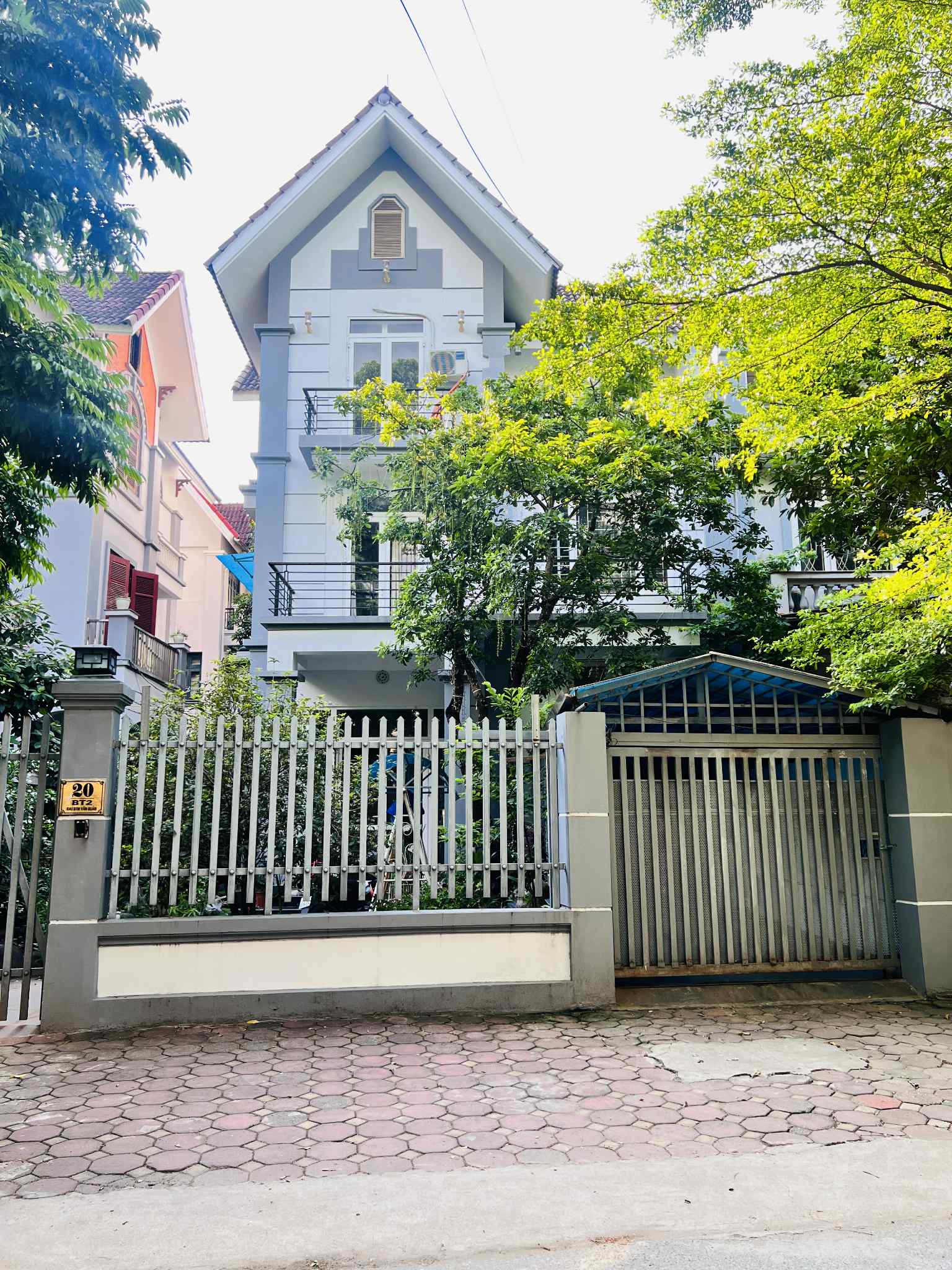 BIỆT THỰ VIP 200M² TRẦN KIM XUYẾN - KHU LÃO THÀNH CÁCH MẠNG - AN NINH ĐẲNG CẤP - HIẾM BÁN - Ảnh 2