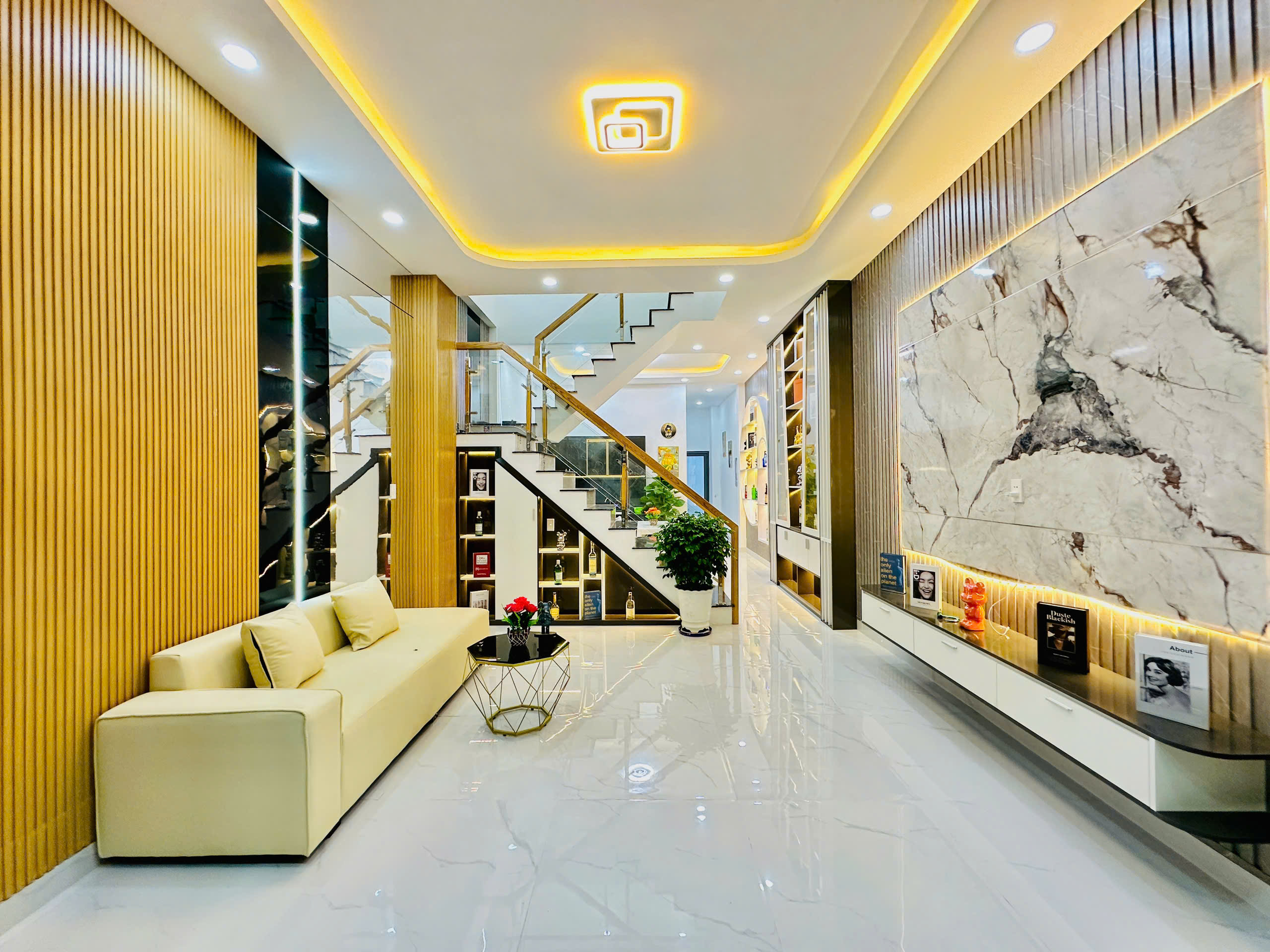 nha long thuong - Ảnh 3