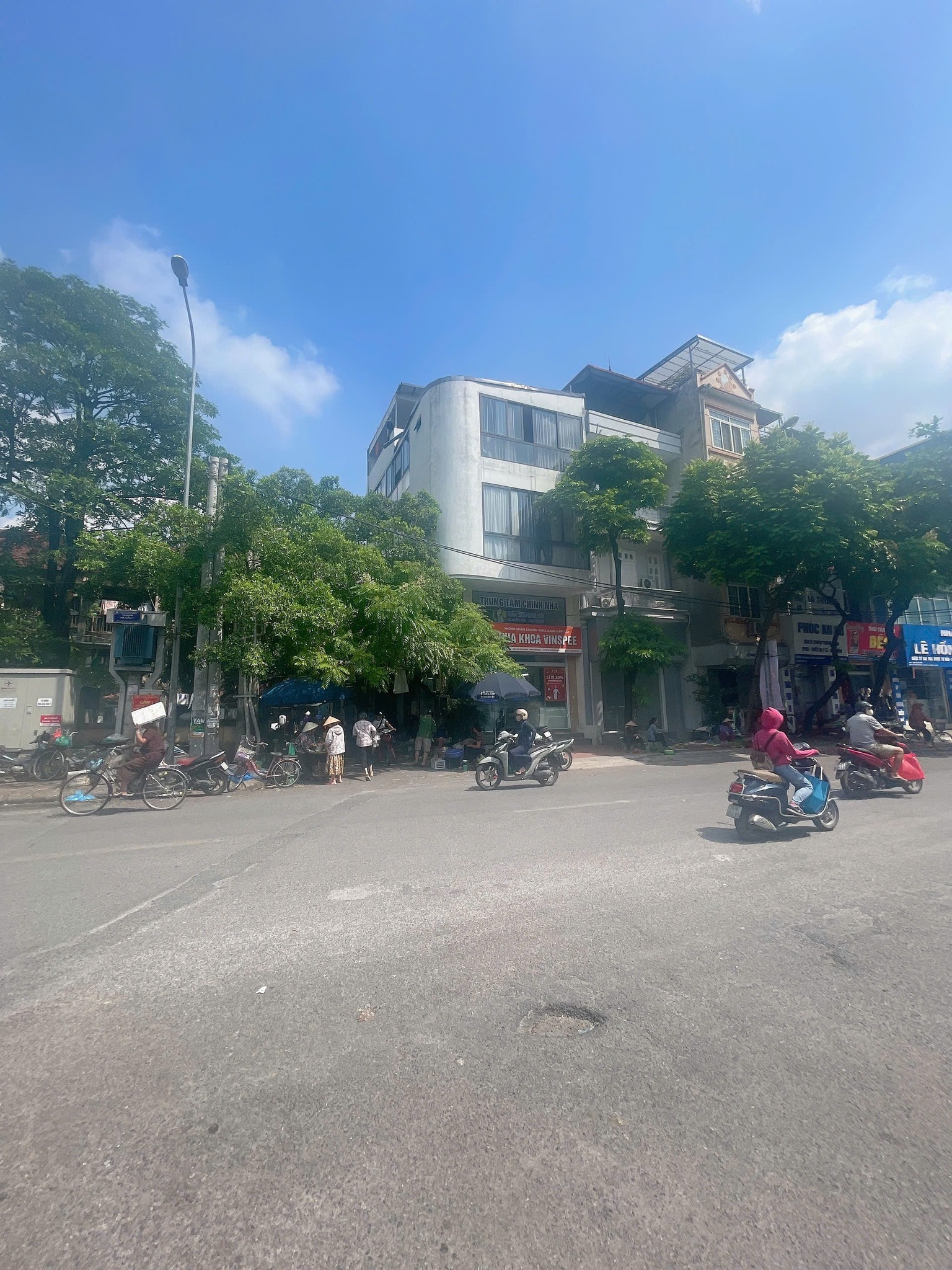 HÓT HÒN HỌT BÁN GẤP NHÀ MẶT PHỐ LÊ HÔNG PHONG ,HÀ ĐÔNG VỈA HÈ LÔ GÓC 3 Ô TÔ TẢI TRÁNH ĐỖ , KINH - Ảnh chính