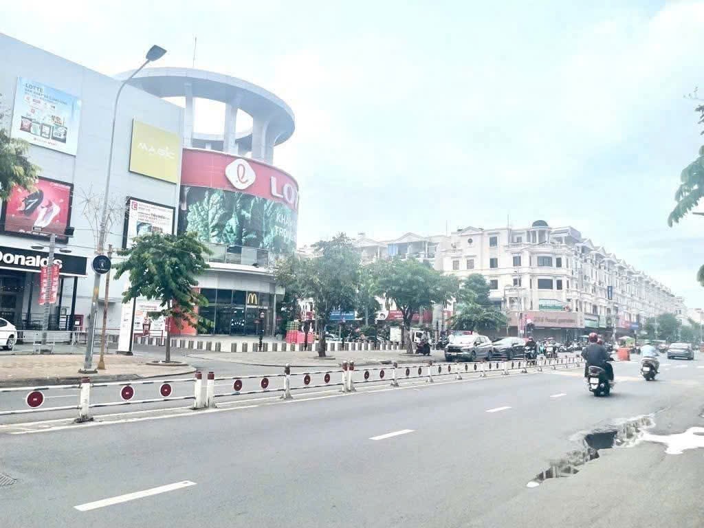 NHÀ BÁN NGUYỄN OANH GV - GẦN ST LOTTE NG.V.LƯỢNG & CHỢ AN NHƠN - HẺM XE HƠI VÀO NHÀ - SÁT MẶT TIỀN - 3 TẦNG HƠN 6 TỶ - Ảnh chính