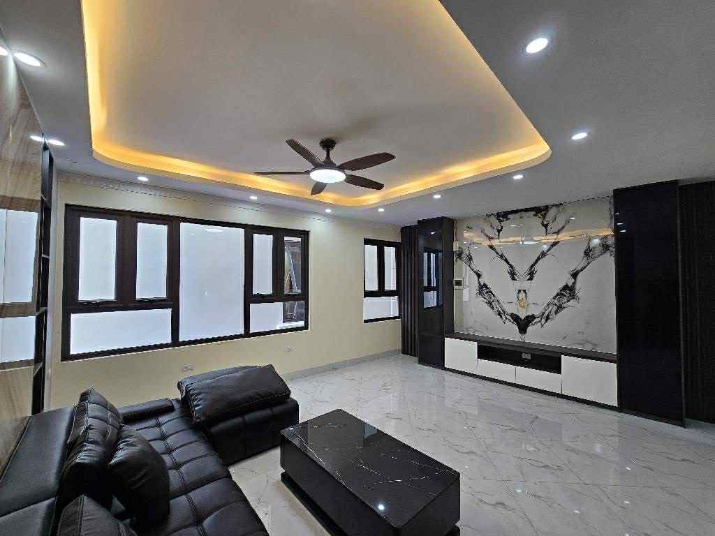 NGAY PHỐ HỒNG TIẾN - 6 TẦNG THANG MÁY - NHỈNH 8 TỶ - Ảnh 1