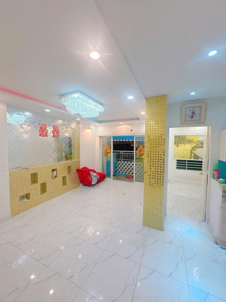 Bán chung cư Nguyễn Chí Thanh - 62m2, 2PN - thang máy, view đẹp - đã có sổ hồng - hơn 3 tỷ - Ảnh 2