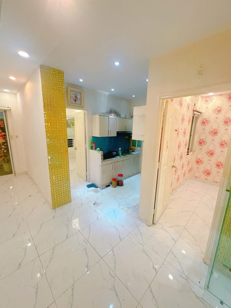 Bán chung cư Nguyễn Chí Thanh - 62m2, 2PN - thang máy, view đẹp - đã có sổ hồng - hơn 3 tỷ - Ảnh 3
