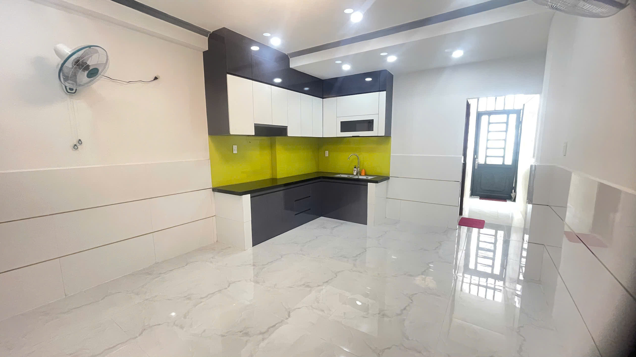 Cho thuê nhà nguyên căn mặt tiền Tỉnh Lộ 10 - Ảnh 3