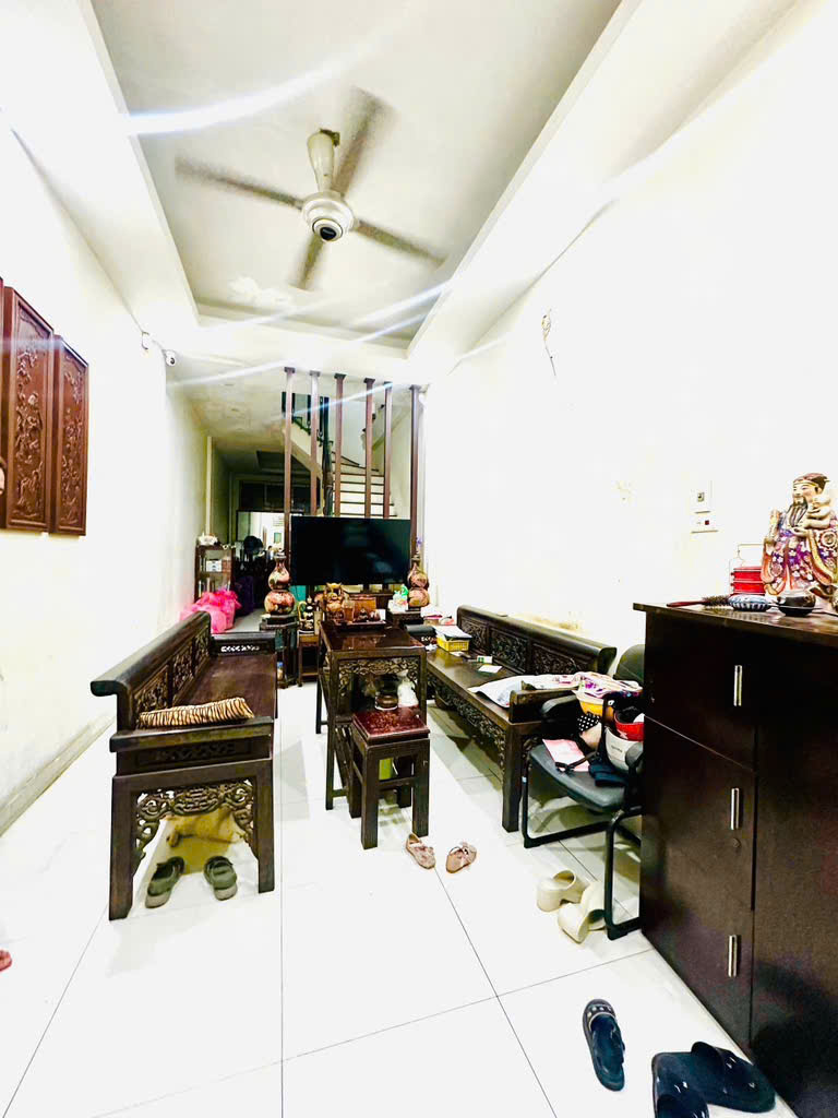 Tứ Liên ngõ nông vài bước ra phố - dân xây - sổ hoa hậu - 70m giá chỉ 15 tỷ - Ảnh 2