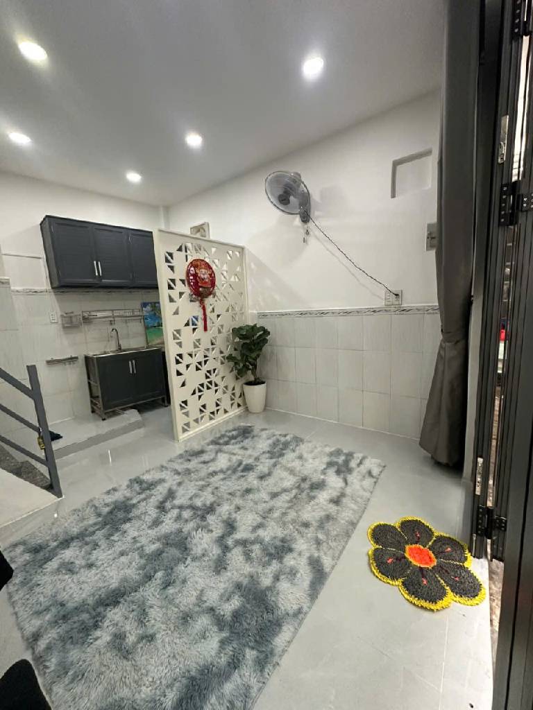 Bán nhà Kinh Dương Vương, Q6 - 2 tầng đẹp 16m2 - hẻm xe hơi - chỉ hơn 2 tỷ - Ảnh chính