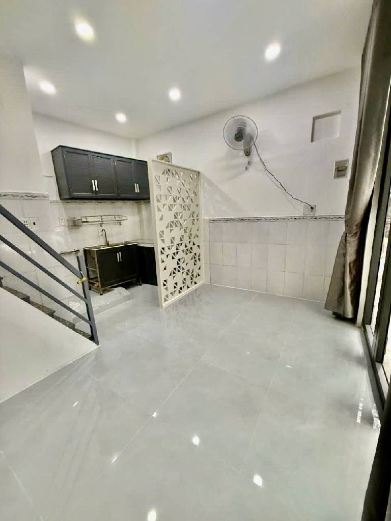 Bán nhà Kinh Dương Vương, Q6 - 2 tầng đẹp 16m2 - hẻm xe hơi - chỉ hơn 2 tỷ - Ảnh 1