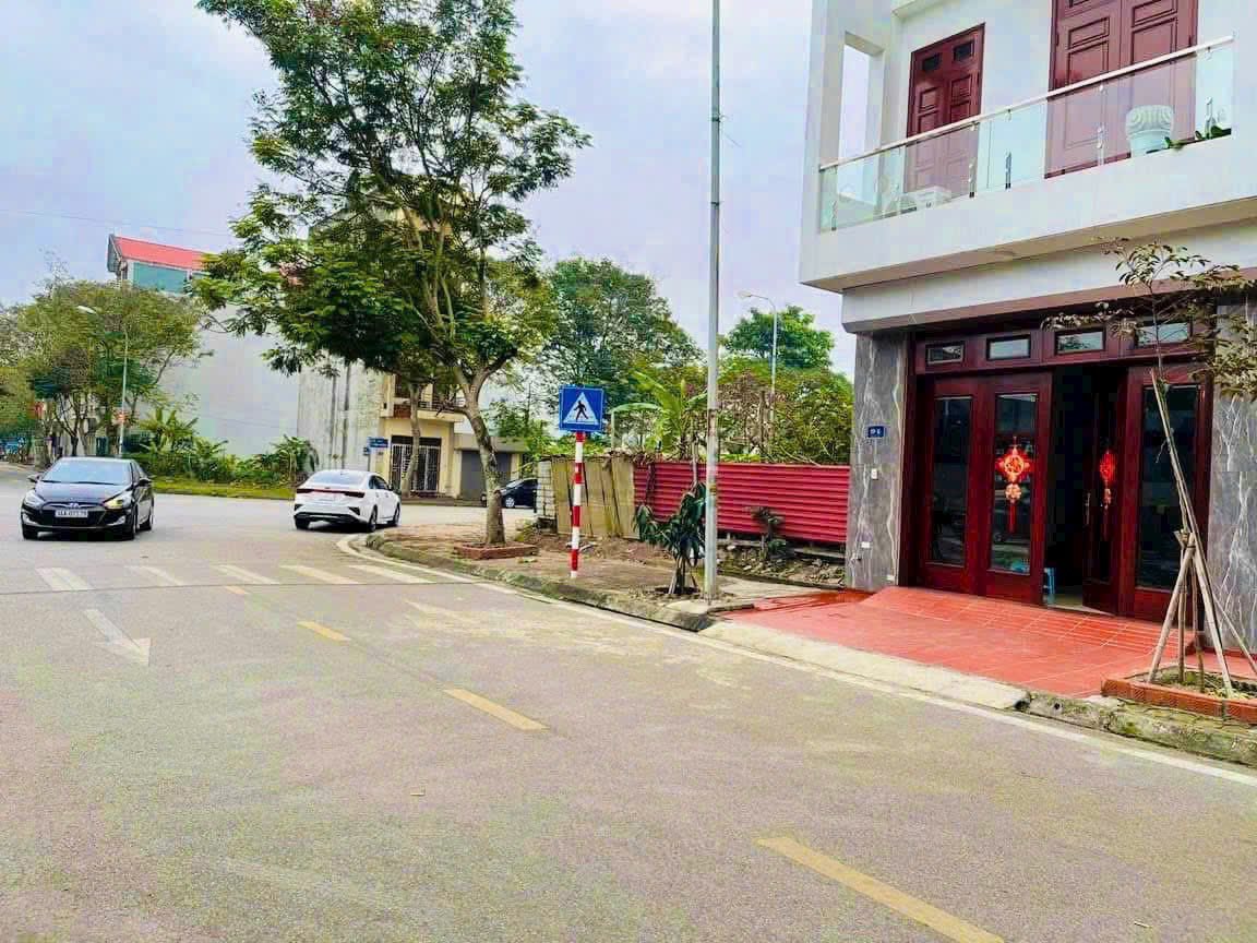 Bán lô đất mặt đường Ngô Sĩ Liên, khu Vạn Lộc, ph Tứ Minh, Tây HP, 69.8m2, mt 4.5m, giá rẻ - Ảnh 1