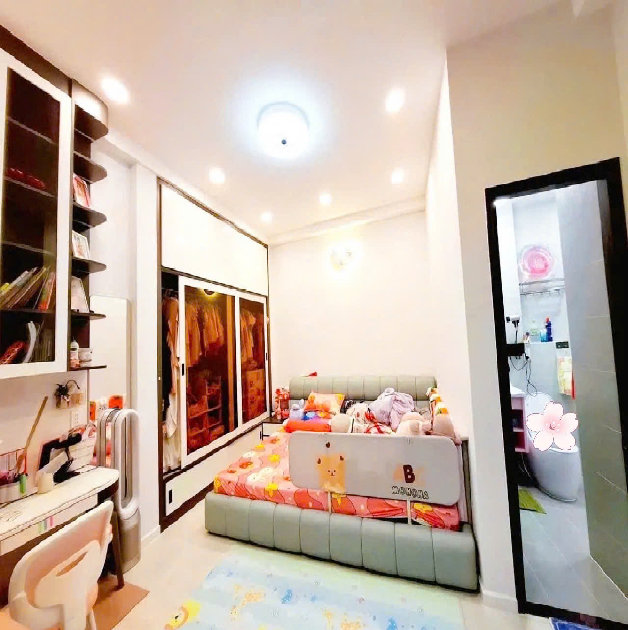 Nhà đẹp giá mềm Hẻm Ô tô Lê Văn Sỹ - Quận 3 - 6.5 x 5 m - 5 Tầng - 8.9 tỷ - Ảnh 2