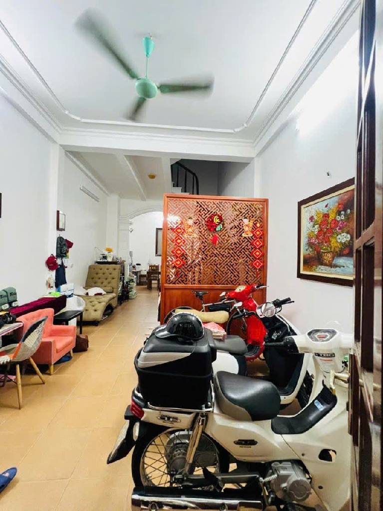 Hoàng Cầu 47m, 10m ô tô tránh, 2 thoáng, siêu hiếm, tặng toàn bộ nội thất - Ảnh 1