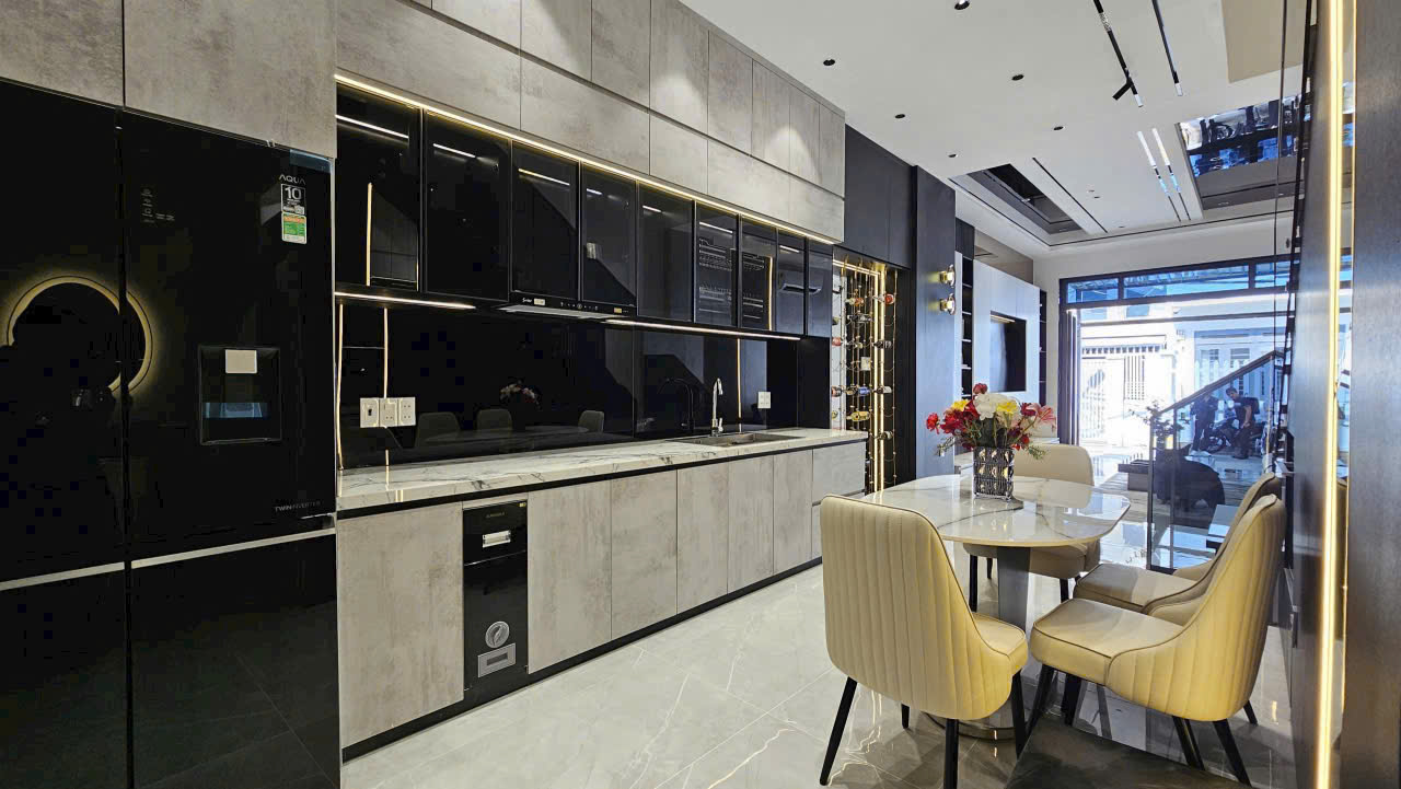 BÁN NHÀ PHỐ GÓC 2 MẶT TIỀN THOÁNG MÁT – HẺM 1422 HUỲNH TẤN PHÁT, QUẬN 7 , - Ảnh chính