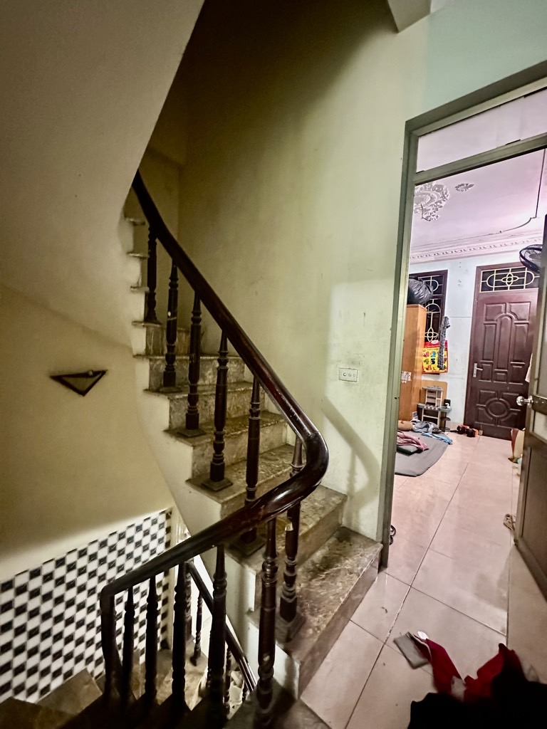 Cần bán gấp nhà lô góc Phú Đô 38m², 5 tầng, vị trí đẹp, giá 7,85 tỷ - Ảnh 2