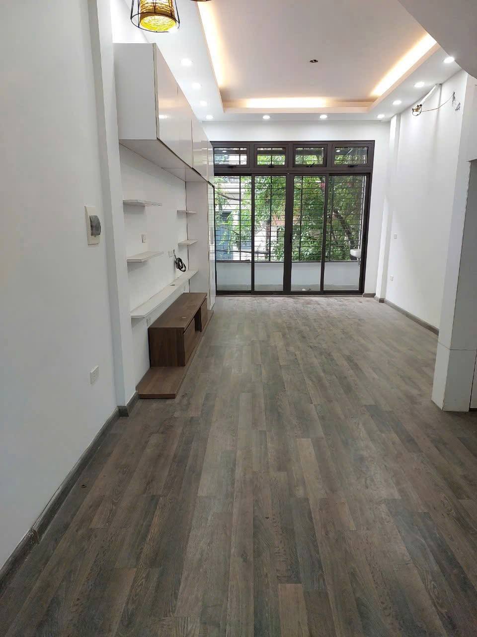 Cho thuê nhà khu phân lô Đầm Trấu, Hai Bà Trưng 50m x 5T, 5 phòng giá 23tr, ô tô tránh - Ảnh 1