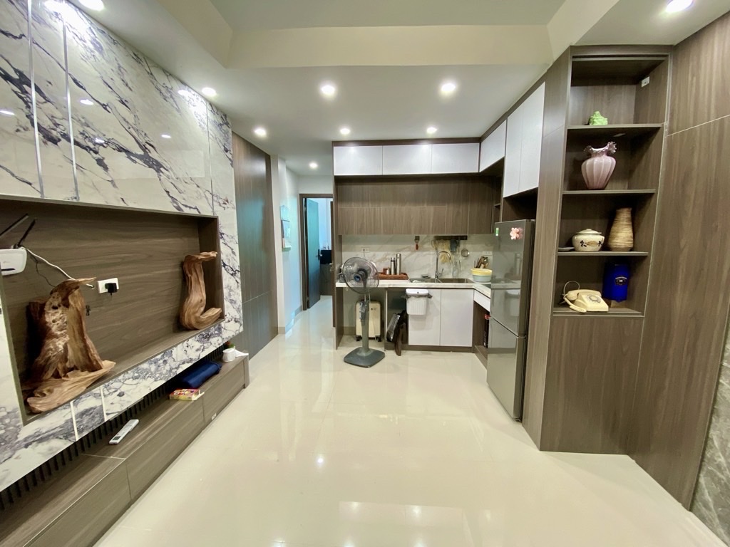 HOÀNG QUỐC VIỆT-DT40M x 6 TẦNG THANG MÁY-10,8 TỶ-SAU QUY HOẠCH RA MẶT ĐƯỜNG - Ảnh chính