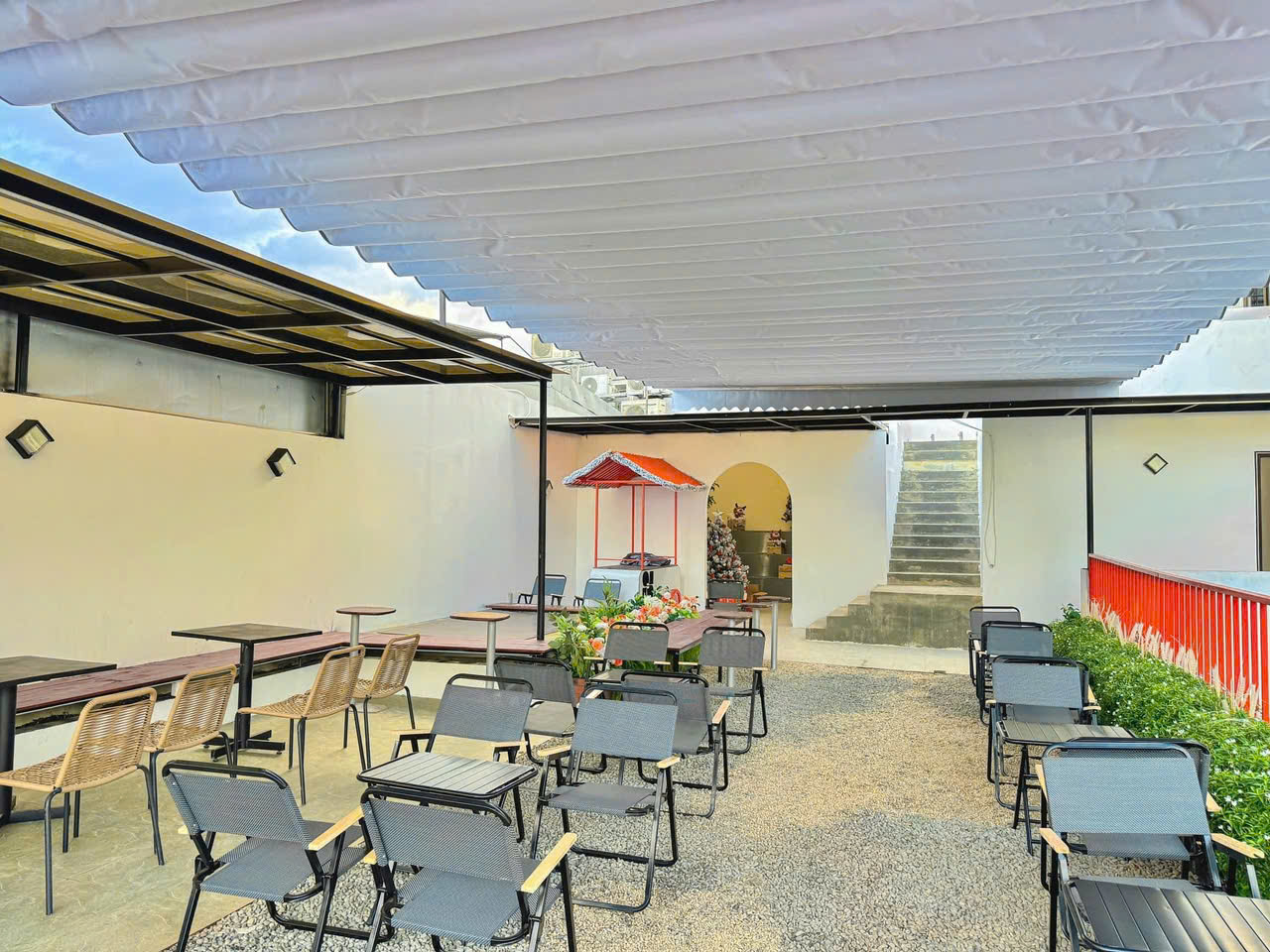 SANG NHƯỢNG QUÁN CAFE SIÊU VIP THÀNH PHỐ HUẾ GIÁ CHỈ 450 TRIỆU - Ảnh 3