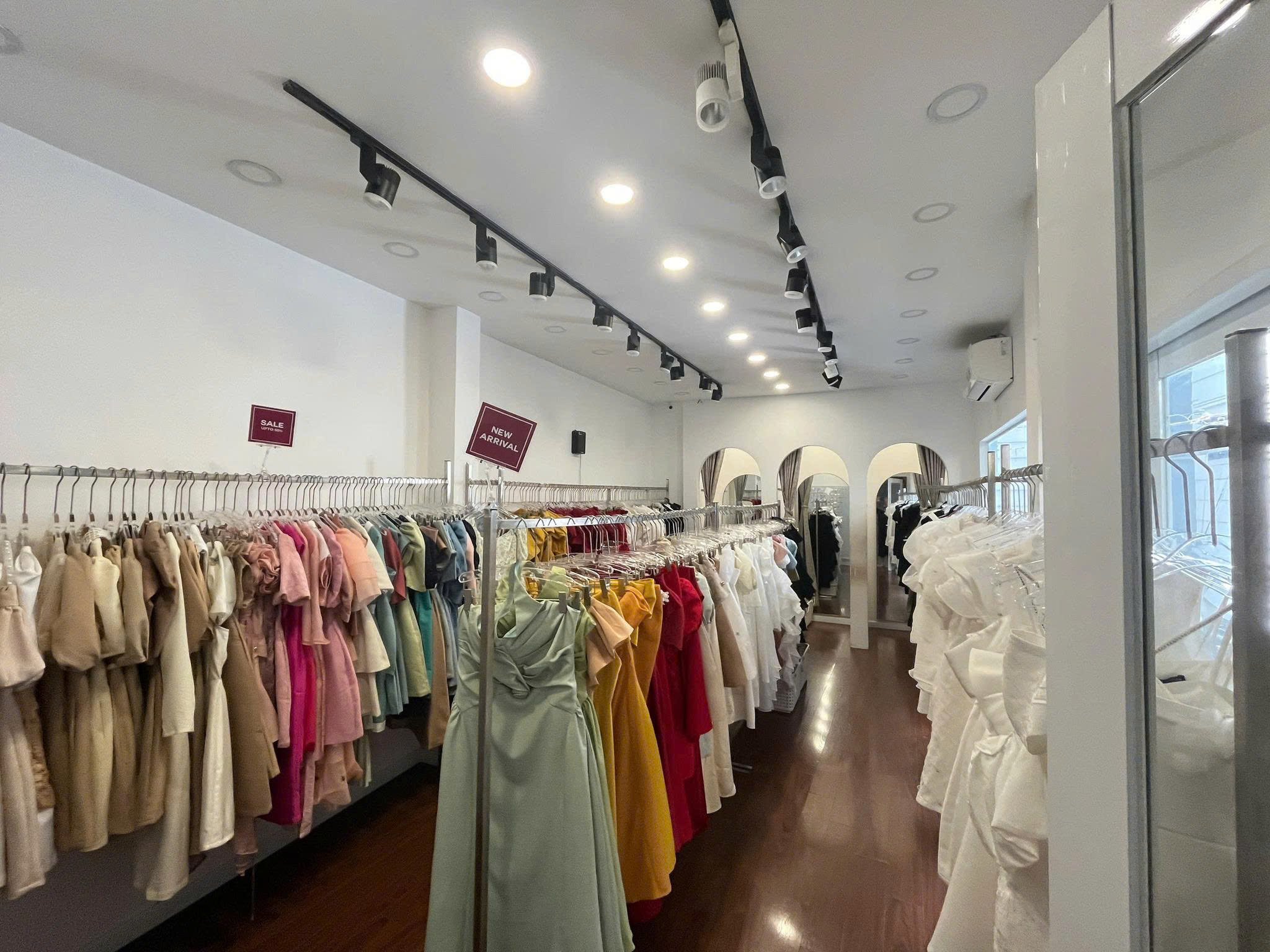 Minh cần sang nhượng shop thời trang Địa chỉ : Lê Văn Sỹ, Phường 14, Quận 3 - Ảnh 2