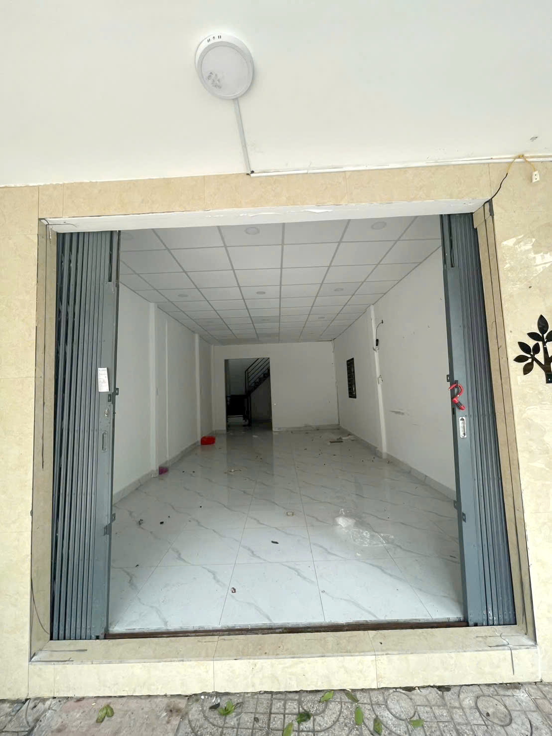 Cho thuê NNC mặt tiền Hưng Phú P9Q8. Giá 18 triệu - Ảnh 1