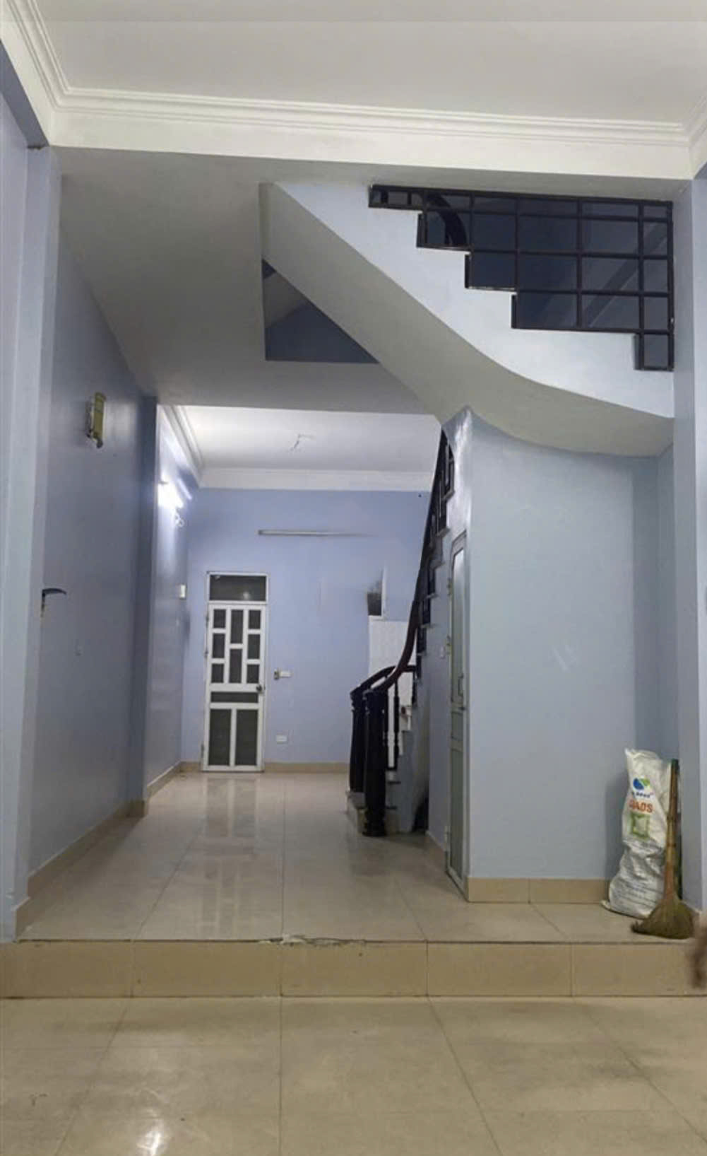 Cho Thuê nhà riêng  phố 8/3, Hai Bà Trưng 50m x 4T, 6PN4VS giá 17 triệu,  ở  - VP - Ảnh 1