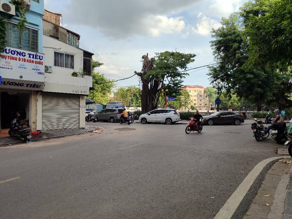 MẶT PHỐ ĐỒNG NHÂN,HAI BÀ TRƯNG 26tỷ 75m HAI MẶT TIỀN,VỪA KINH DOANH VỪA CHO THUÊ - Ảnh 2