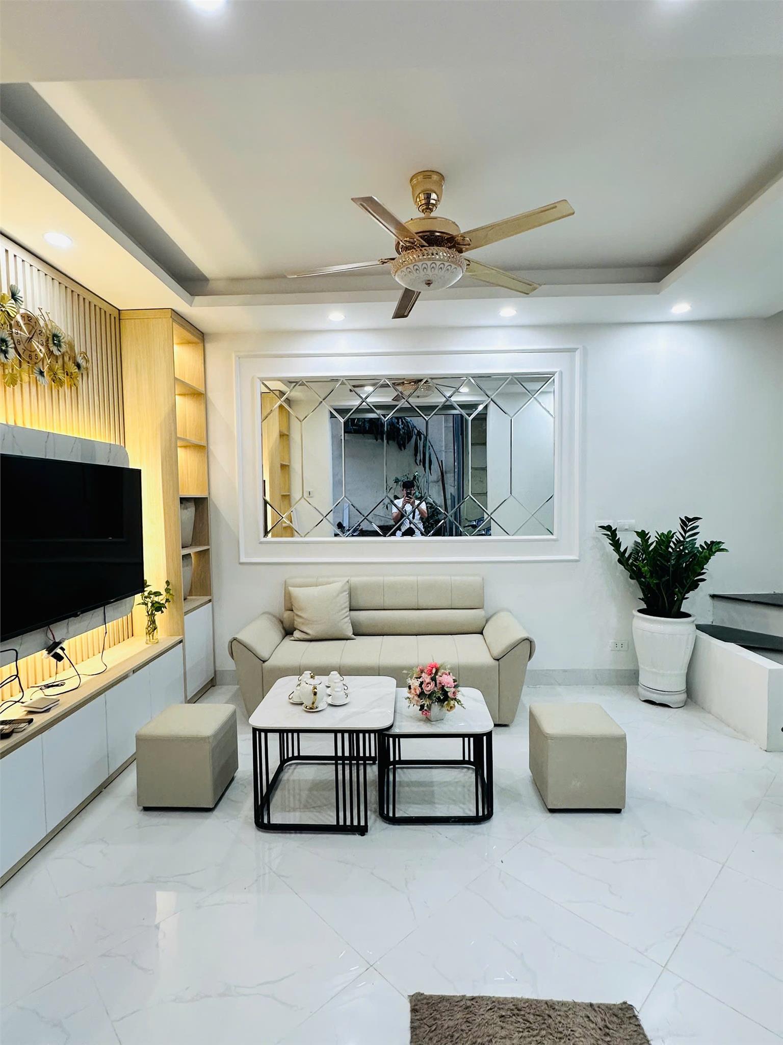 Ngõ 79 Đường Cầu Giấy Ngõ Thẳng - Thông - Gần Phố Nhà Đẹp, Full Nội Thất 34m2, 5 Tầng Chỉ 7.5 tỷ TL - Ảnh 1