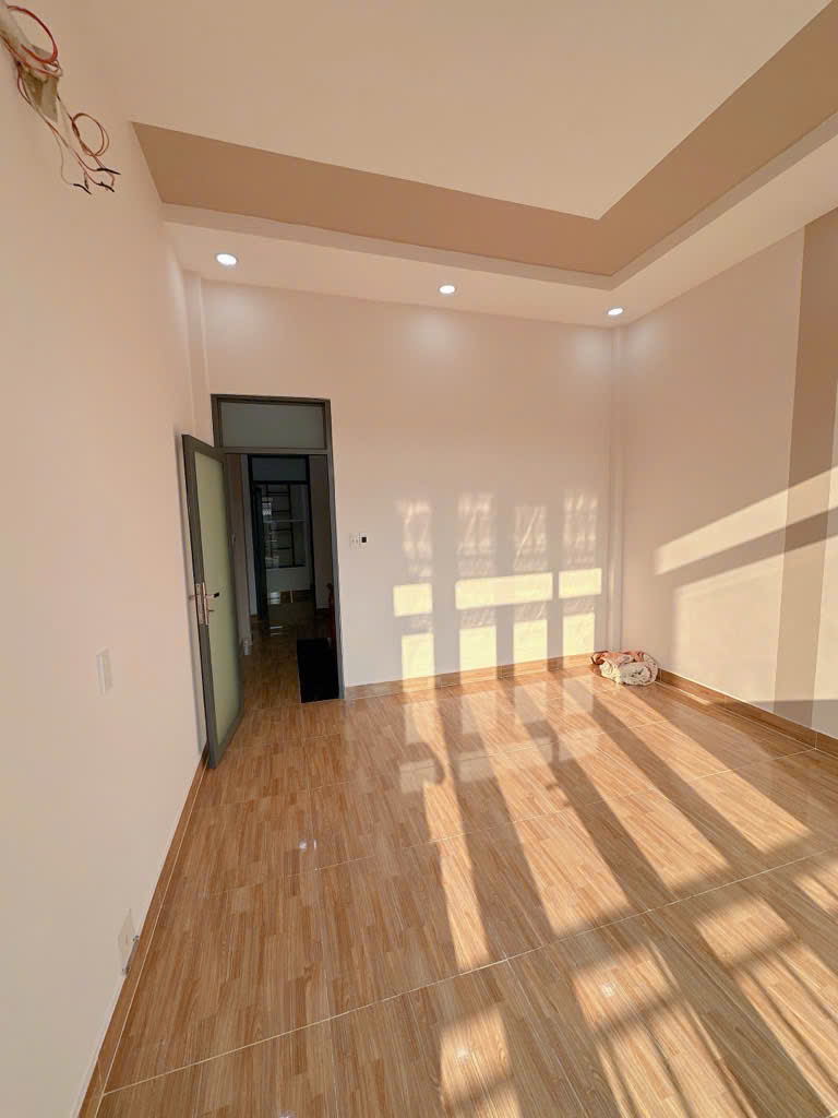 NHÀ ĐẸP GIÁ TỐT – HẺM XE TẢI GÒ XOÀI – SÁT BÊN TÂN PHÚ – 44M2 GIÁ CHỈ 5.1 TỶ - Ảnh 2