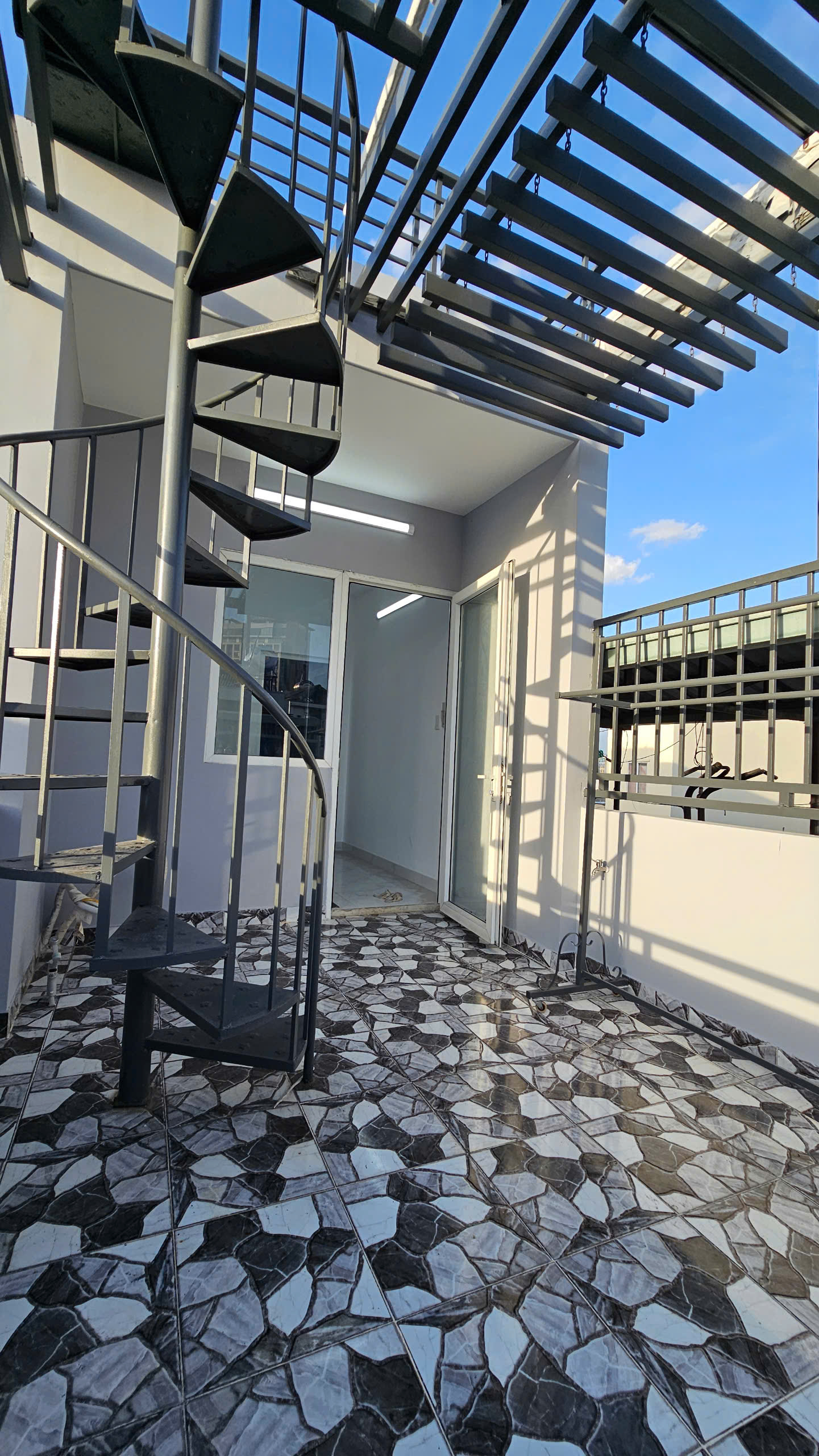 Mặt tiền đường số<br>Khánh Hội Tân Vĩnh <br>Trung tâm Q 4  <br>CÓ 5 TỶ THU NHẬP 300 TRIỆU - Ảnh 4